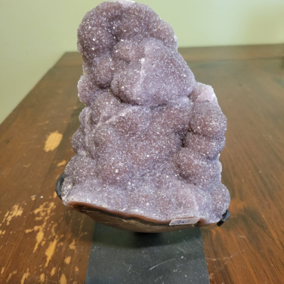 Druzy Amethyst with stand